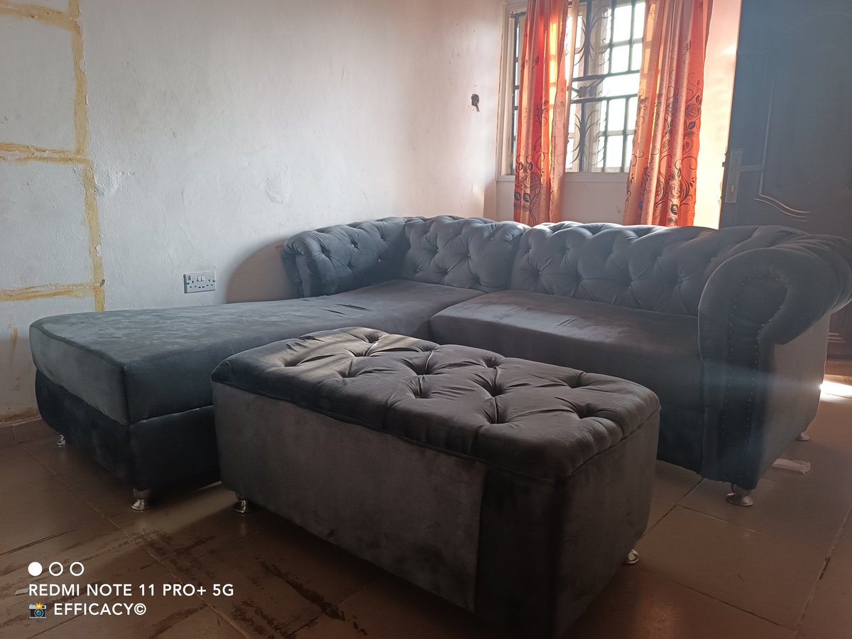 abeokutaptyplug's tweet photo. FOR SALE; BARELY USED L-SHAPED CHAIR &amp; OTTOMAN.

- CLEAN AS SEEN, NO TEAR OR DAMAGE.

🏷️USED TO BE N200,000.00
NOW SELLING FOR 🏷️N150,000.00 GASKIA.

#abeokutapropertyplug https://t.co/x3iCwxIuj7