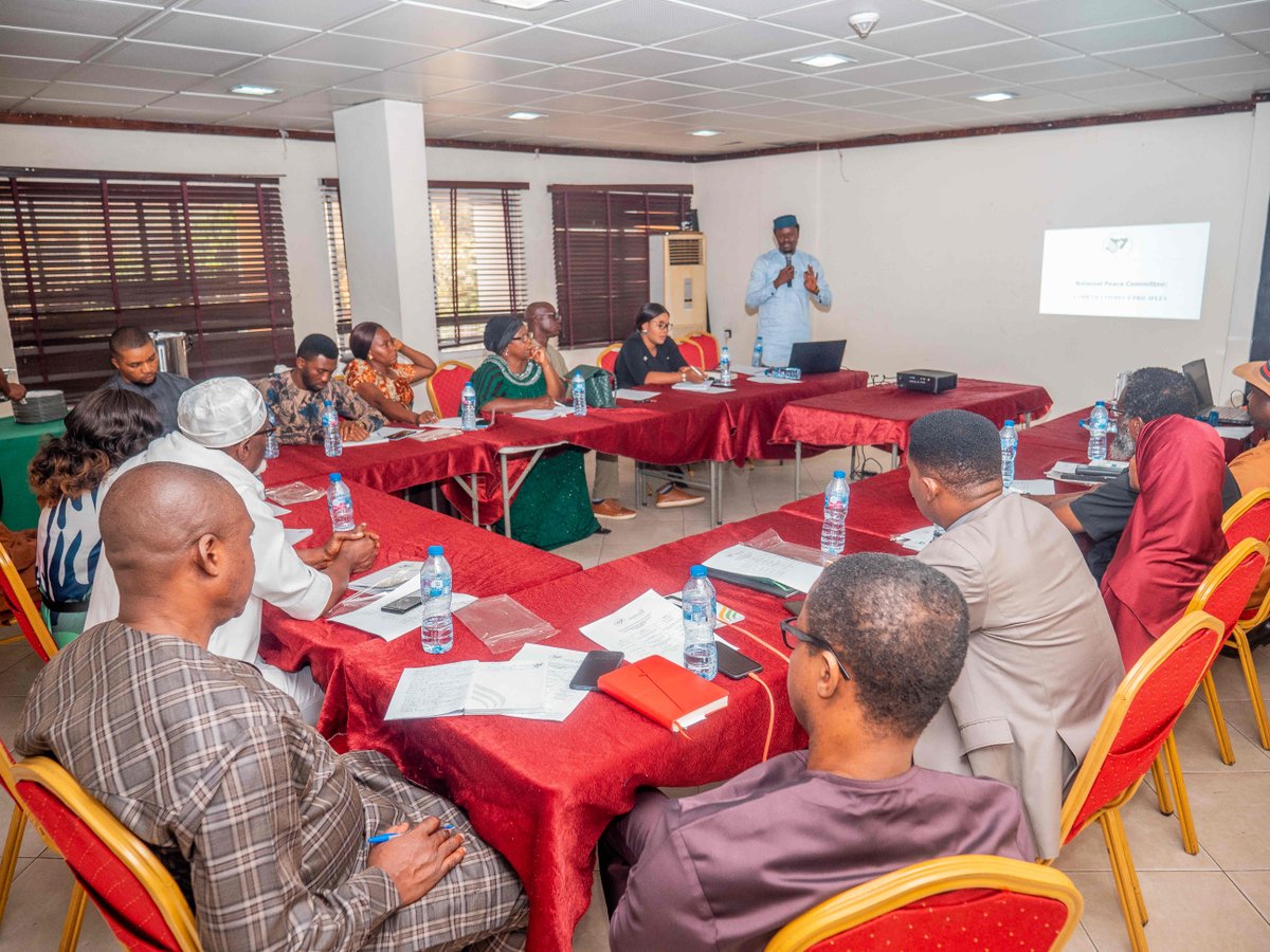 KukahCentre's tweet photo. TKC, the Secretariat of the National Peace Committee (NPC) held the first meeting with the Newly appointed members of the Imo State Based Independent Peace Architecture on Friday 04 November 2022 in Owerri, Imo State, Nigeria.
#IssueBasedCampaigns
#anything4peace
#NPC4peace https://t.co/P5tiT5fGvC