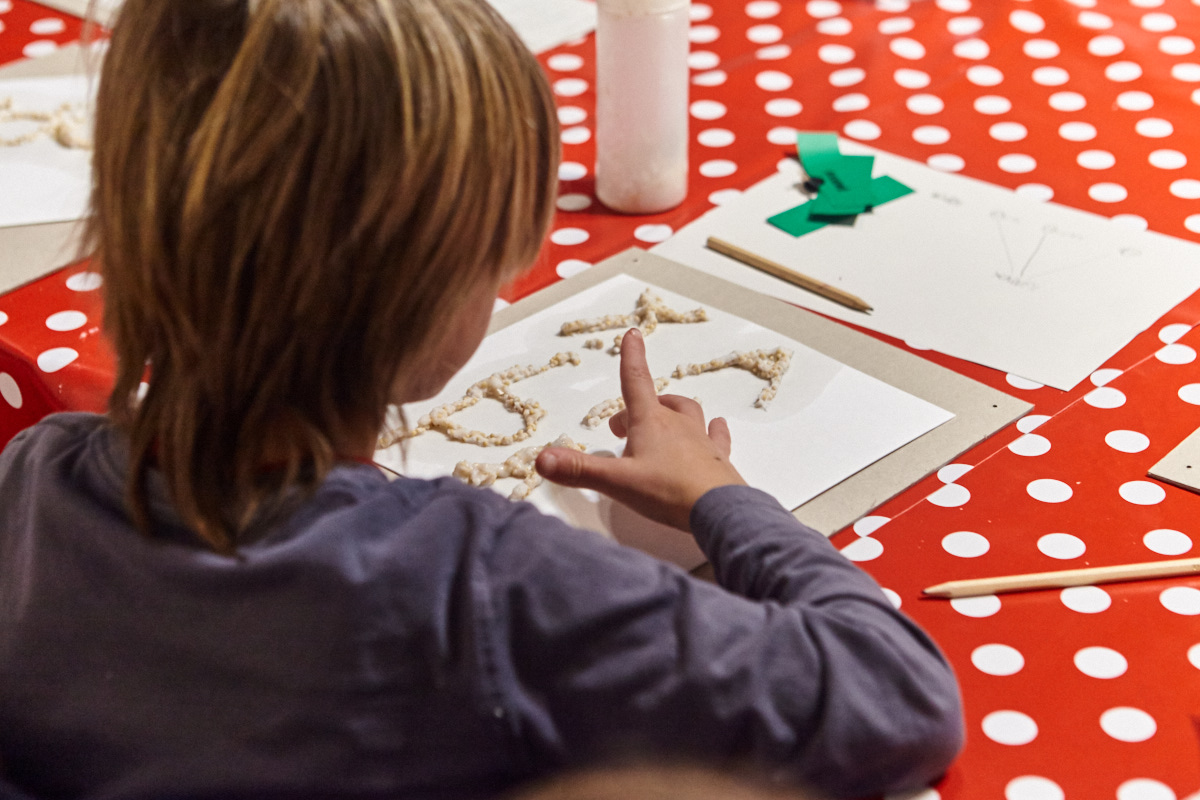 flicfestival's tweet photo. Als tallers del Flic podreu treballar colze a colze amb els autors Marc Artigau i Óscar Julve, les il·lustradores Mandana Sadat  i Maria Girón,  la maquetista Noemí Batllori, el festival Revela’ i Tantàgora. Places limitades !!! https://t.co/J8O1NsGC21