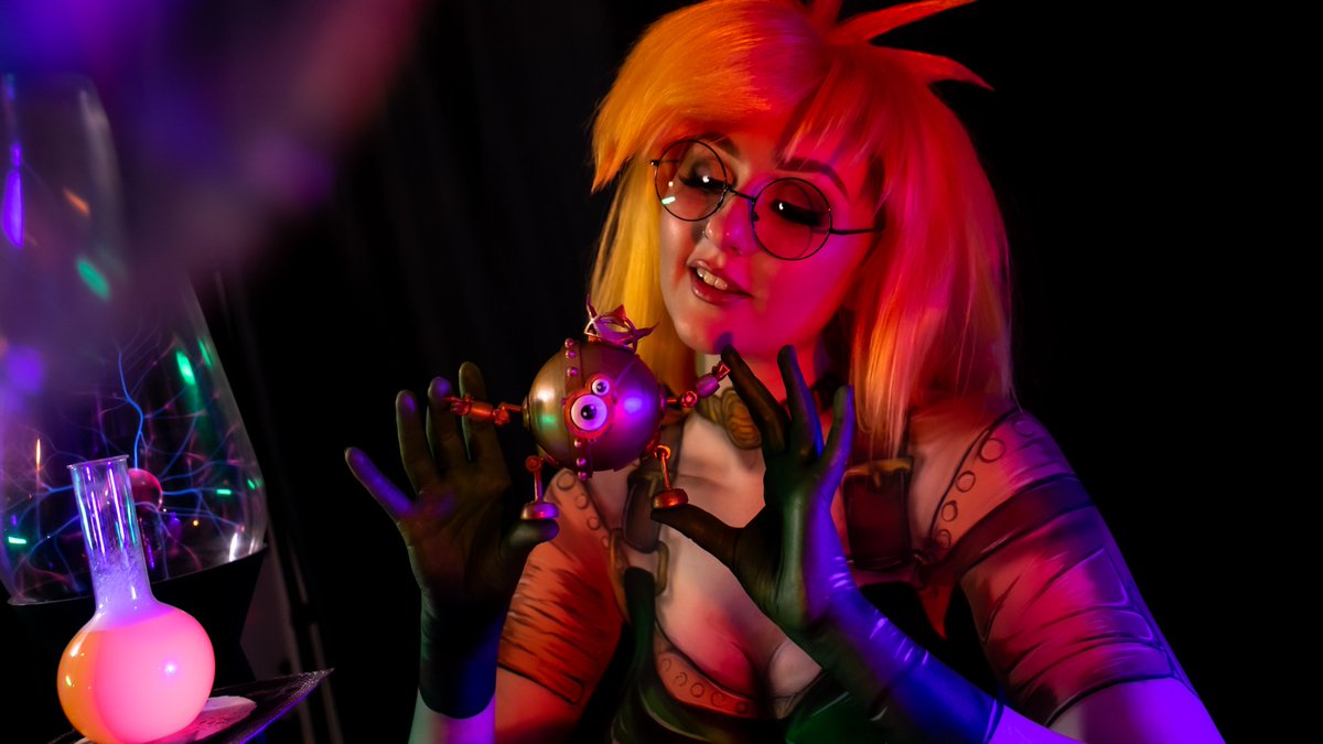 Photos of <a href="/girlgenius/">Girl Genius</a>  <a href="/officialYang_e/">Em Yang</a> Body painter/Model as the main character, Agatha Heterodyne⁠
⁠
Equipment used:⁠
<a href="/AputureLighting/">Aputure</a>  Amaran 100x⁠
<a href="/FalconEyesHK/">FalconEyes Limited</a>  IRISA 1, ⁠
<a href="/PIXAPRO_UK/">PiXAPRO</a>  120cm Octagonal Softbox⁠
<a href="/SonyAlpha/">Sony | Alpha</a>  A7S II⁠