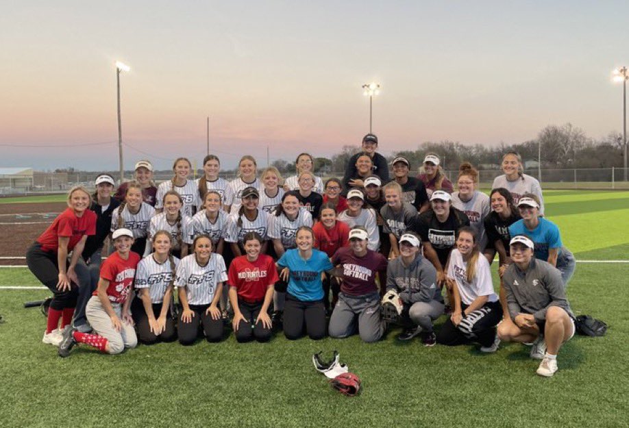 An enormous thank you to <a href="/FSCCSBHounds/">FSCC Softball</a> for a great time yesterday! Lots of learning &amp; fun!