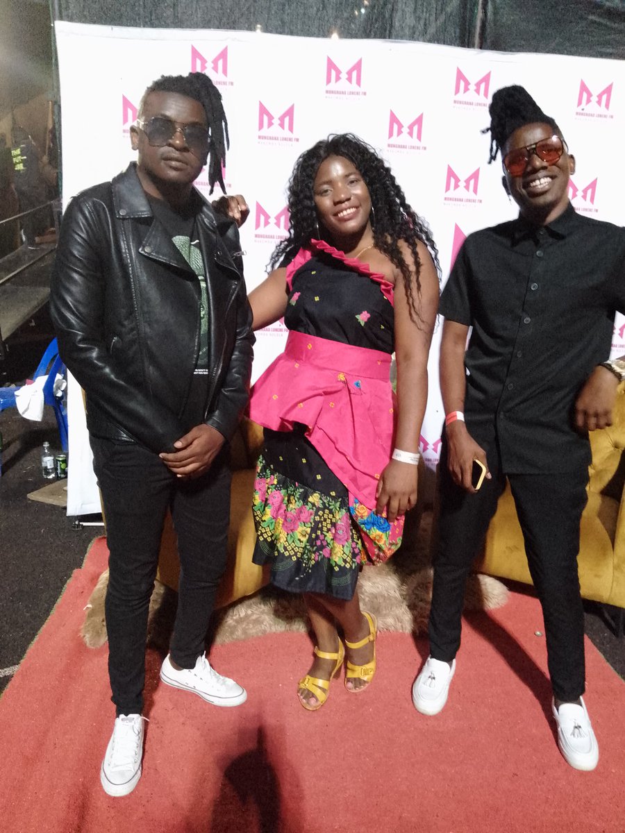 <a href="/KhomaNdlela326/">Khoma Ndlela!</a> <a href="/LindivamacS/">Lindivamac_stepmother</a> 
<a href="/djmatt_mc/">DJ MattMC Wa Tribe La'Groove</a> 
<a href="/XolanWaleKenhuk/">هكر اخلاقي - فهد</a> 
<a href="/Munghana/">Munghana Lonene FM</a> 
Daniel Brothers #Vhouuutaaa