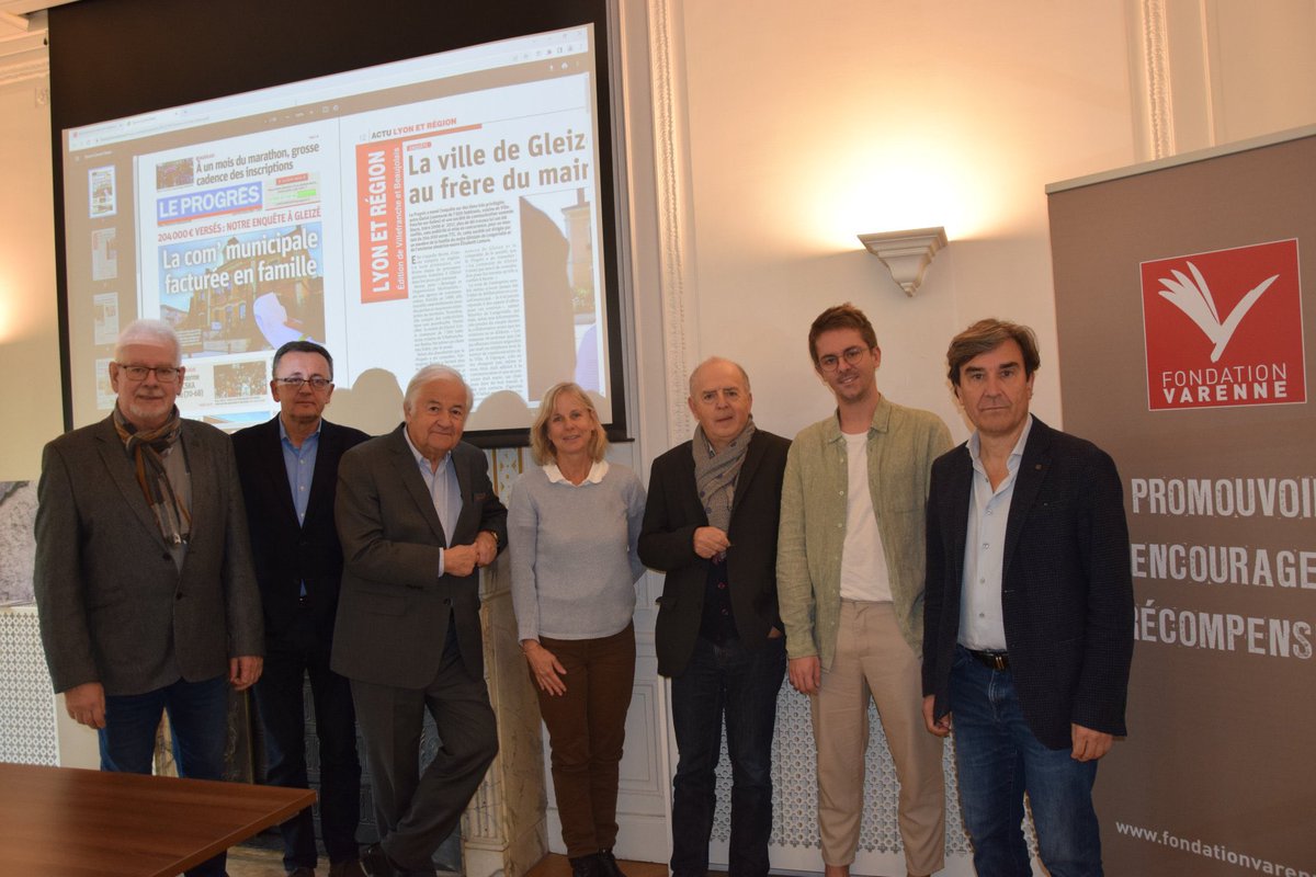 ThomasValognes's tweet photo. Après avoir remporté le Grand Prix l’année dernière, me voici jury pour la cuvée 2022. Un honneur. Merci à la @fondatvarenne et bravo aux trois lauréats. https://t.co/iEHUiOPRJx