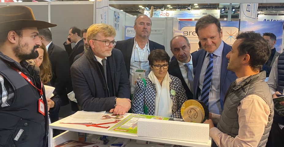 Aujourd'hui, grand jour à ITK pour notre travail de prévisions de récolte, et de modèles prédictifs ! 

Au salon agricole du SIMA, le Ministre 
<a href="/MFesneau/">Marc Fesneau</a> et la présidente @ChristianeLambert (FNSEA) ont salué Presto, récompensé du Trophée d'Or #SIMA2022.

itk.fr/a-la-une/prest…