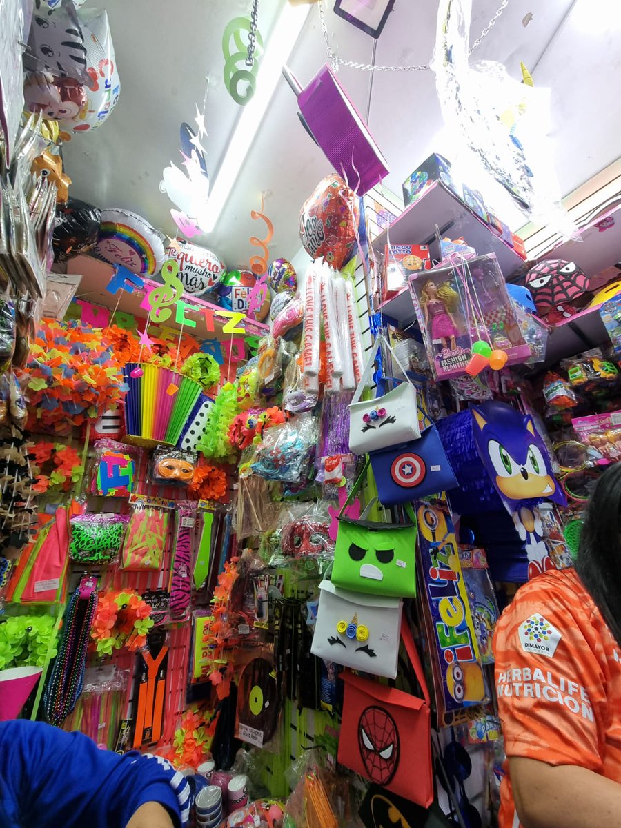 AndreT_Perez's tweet photo. RT Los esperamos hoy de 10am a 4pm con las mejores decisiones y los mejores precios! 🥳💙

Obviamente la mejor atención para que vuelvan #FiestasPechichones https://t.co/GYhtXF7BHL
