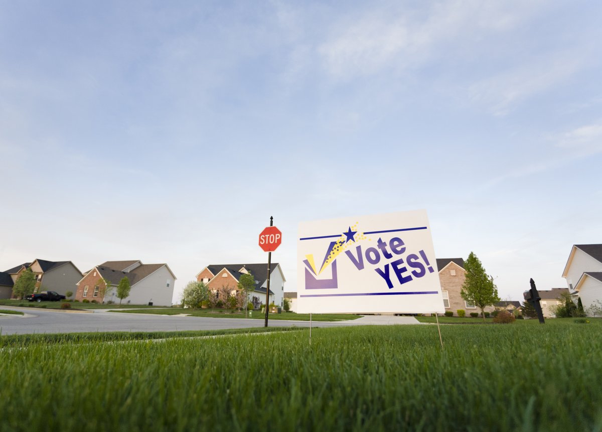 CAIsocial's tweet photo. Politics or sports – flags can be controversial. Read about CAI's new public policy supporting #HOAs and #Condos right to manage flags + signs. See how this could impact your #community: https://t.co/ZjBBvqVvo6 #WeAreCAI https://t.co/GPnJob0yTh