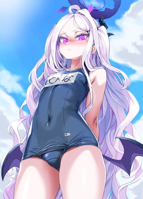 コスチュームが吸い付いておヘソのラインが浮いてるおなかが好きです#いいおなかの日 