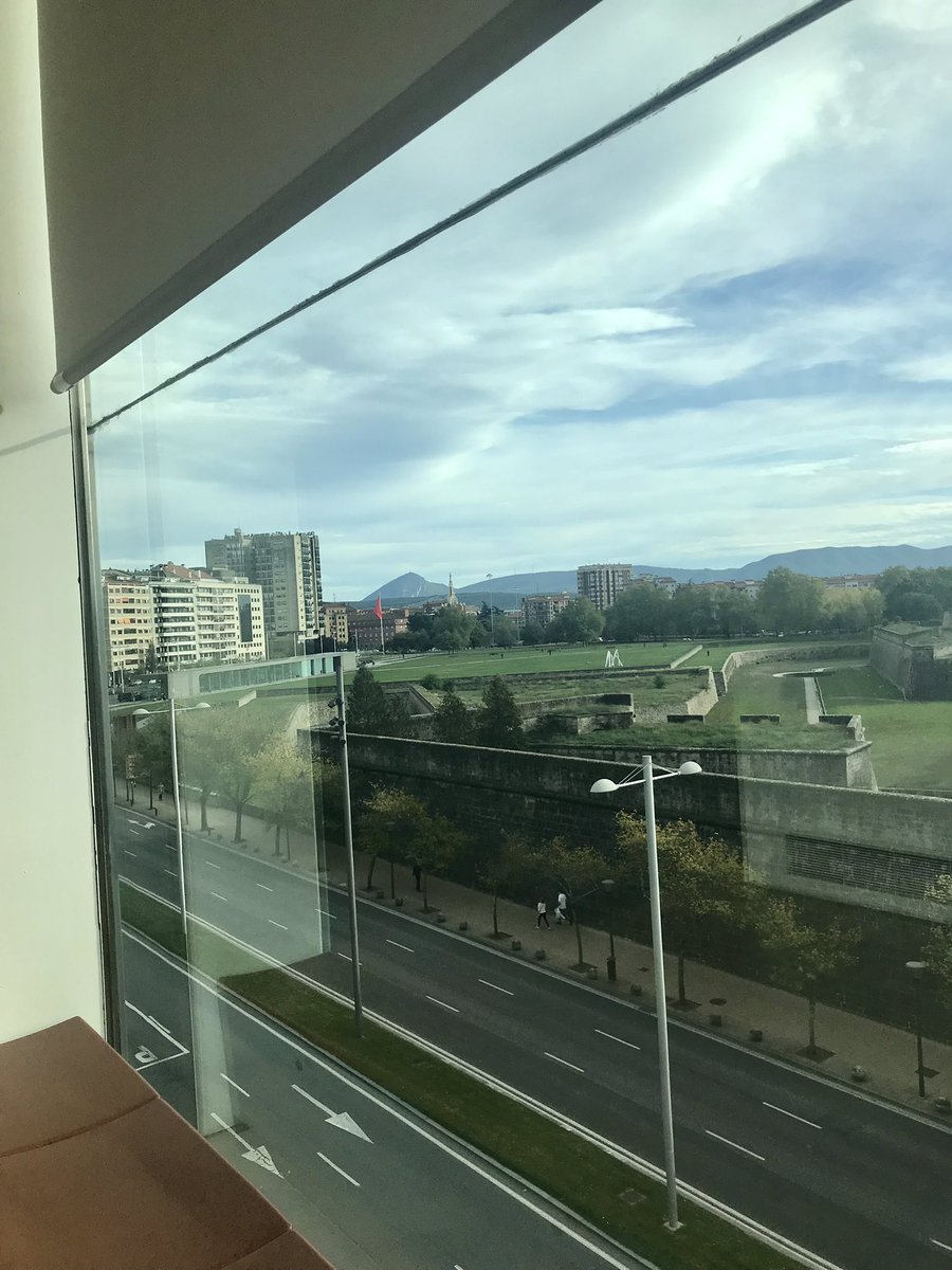 eva_baroja's tweet photo. Cómo te echaba de menos, Pamplona. https://t.co/yB9nFn5KvR