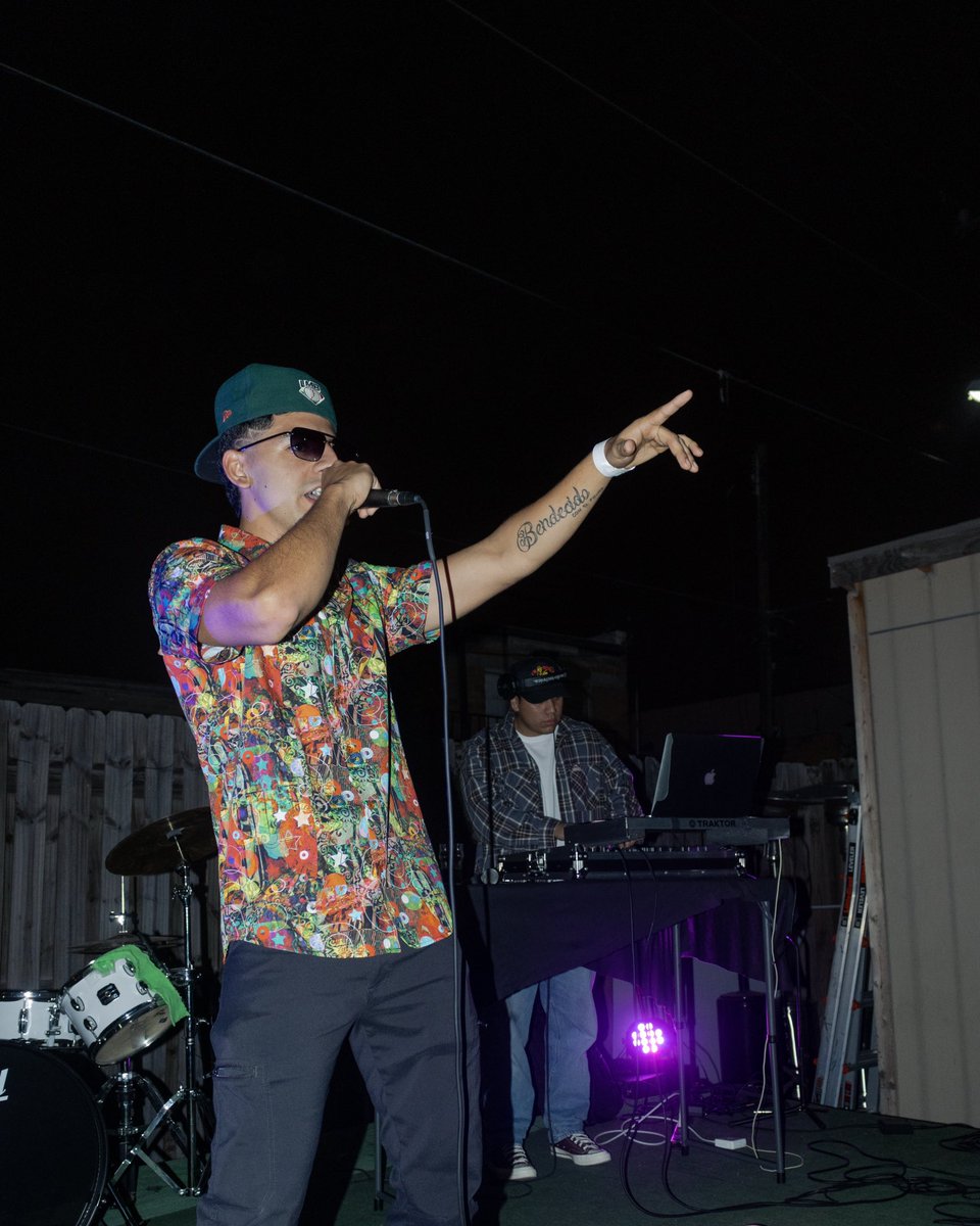 elonlygeral's tweet photo. Otro show gracias a Dios. Gracias por el apoyo banda. Ahora viene el nuevo flow 💎🇲🇽🔥 https://t.co/u0xvkqdiiv