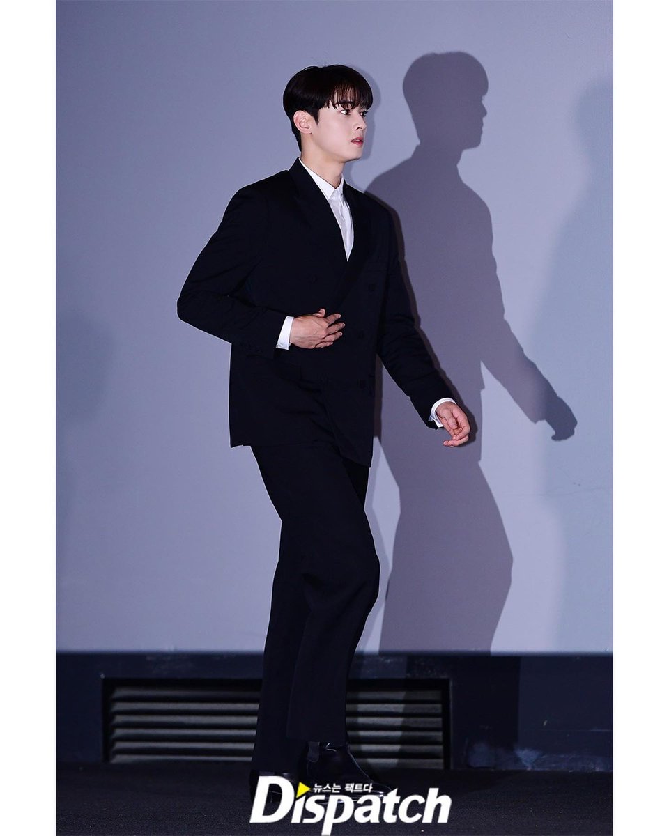 cakep benget ya allah, ituu bayangannya aja rasa menembus relung jiwaaa ... 😭✨🤯

#CHAEUNWOO 
#Decibel