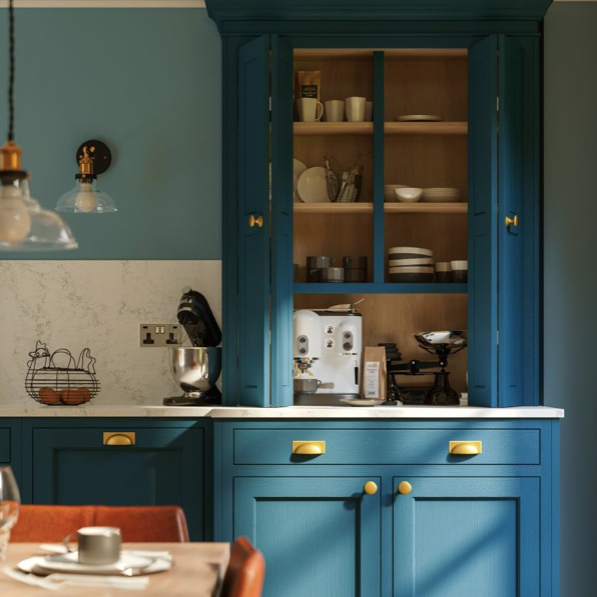 Are you thinking of updating your kitchen next year? @homesandgardens has put together its Top Kitchen Trends for 2023, which includes clever storage such as bifold dressers and corner larders. Image @lochannakitchen homesandgardens.com/news/kitchen-t… #bluekitchen #kitchenstorage