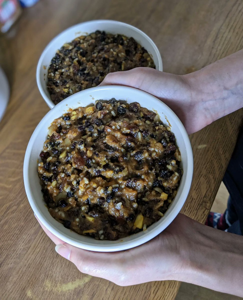 kashcahs's tweet photo. Christmas puds ✅

This might be the first time I've made Christmas pudding far enough in advance for it to mature a bit before we Cookie Monster it 😂

Does anyone "feed" theirs? I've never done that before (see previous comment 😉) and am now contemplating if I want to. https://t.co/HJIxRiB7R1
