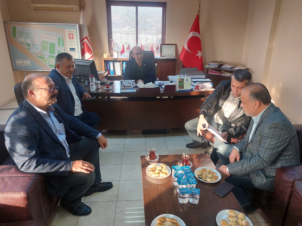 metinyavuz009's tweet photo. 📍 #Aydın #Astim Organize Sanayi Bölgesi / Tariş Aydın Hamyağ İşletmesi Müdürlüğü

#TARİŞ Pamuk Birliği Genel Müdürü Sn. İsmail Peker, TARİŞ Ham Tağ İşletmesi Müdür Vekili Sn. İsmail Devrin, TARİŞ Pamuk Birliği Başkan Yardımcısı Sn. Ali Şimşek, Birlik Yönetim Kurulu Üyesi https://t.co/hBMdqlMIJu