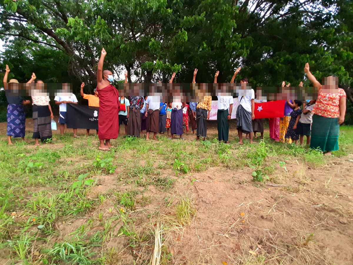Wamtha2021's tweet photo. အကြမ်းဖက်စစ်အာဏာရှင်ကျရှုံးရေးအတွက် ချီတတ်သပိတ်မှောက်ခဲ့ကြတဲ့ ပြည်ကြီးတံခွန်သပိတ်...

#WarCrimesOfJunta 
#LegalizationOfNUG 
#WhatsHappeningInMyanmar 
#Nov7coup 
#pyigyitagonstrik 

#အရေးတော်ပုံအောင်ရမည် 

#အဂ္ဂဝံသ https://t.co/w9YRI5ibbS