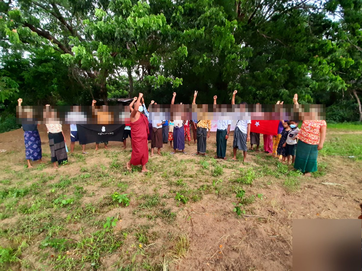 Wamtha2021's tweet photo. အကြမ်းဖက်စစ်အာဏာရှင်ကျရှုံးရေးအတွက် ချီတတ်သပိတ်မှောက်ခဲ့ကြတဲ့ ပြည်ကြီးတံခွန်သပိတ်...

#WarCrimesOfJunta 
#LegalizationOfNUG 
#WhatsHappeningInMyanmar 
#Nov7coup 
#pyigyitagonstrik 

#အရေးတော်ပုံအောင်ရမည် 

#အဂ္ဂဝံသ https://t.co/w9YRI5ibbS
