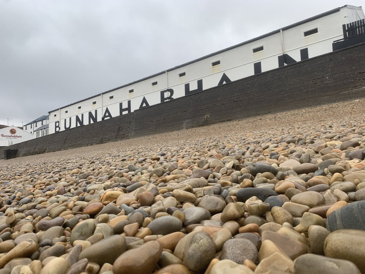 ⁦<a href="/Bunnahabhain/">Bunnahabhain Distillery</a>⁩ ⁦⁦<a href="/cgirvan85/">CG</a>⁩ ⁦<a href="/Officialslang/">Scott Lang</a>⁩ <a href="/davidjbrodie/">david brodie 🥃</a>⁩  🥃 Big thanks to David , Leigh , Sarah and the team at Bunnahabhain for the joy and wonderful time they extended to us. Great drams, great people and great laughs .Thanks from the gang 🥃🥃😊