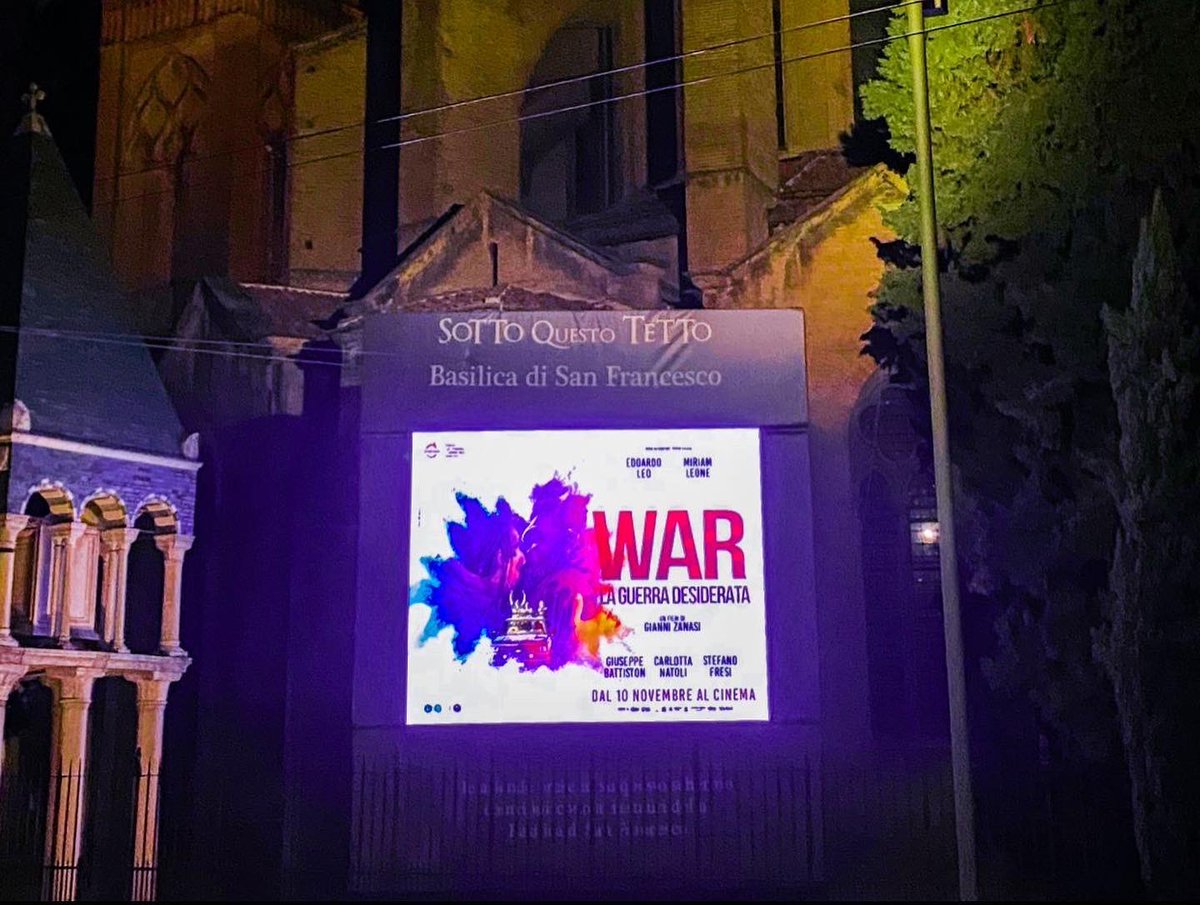 Passeggiando per Bologna e Roma. 

Il 10 novembre ci vediamo al cinema con #WarLaGuerraDesiderata? 

<a href="/edoardoleo/">edoardo leo</a> @StefanoFresi <a href="/carlottanatoli/">carlottanatoli</a> 

🍿🎬