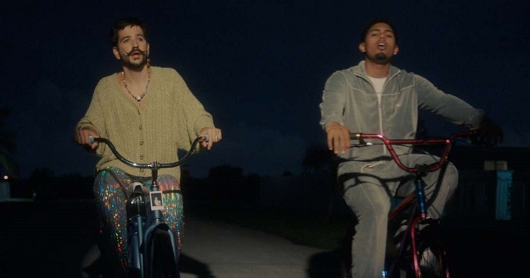#Entretenimiento Camilo y Myke Towers estrenan el videoclip de «Bebiendo sola» rumberaaragua939fm.com/camilo-y-myke-…