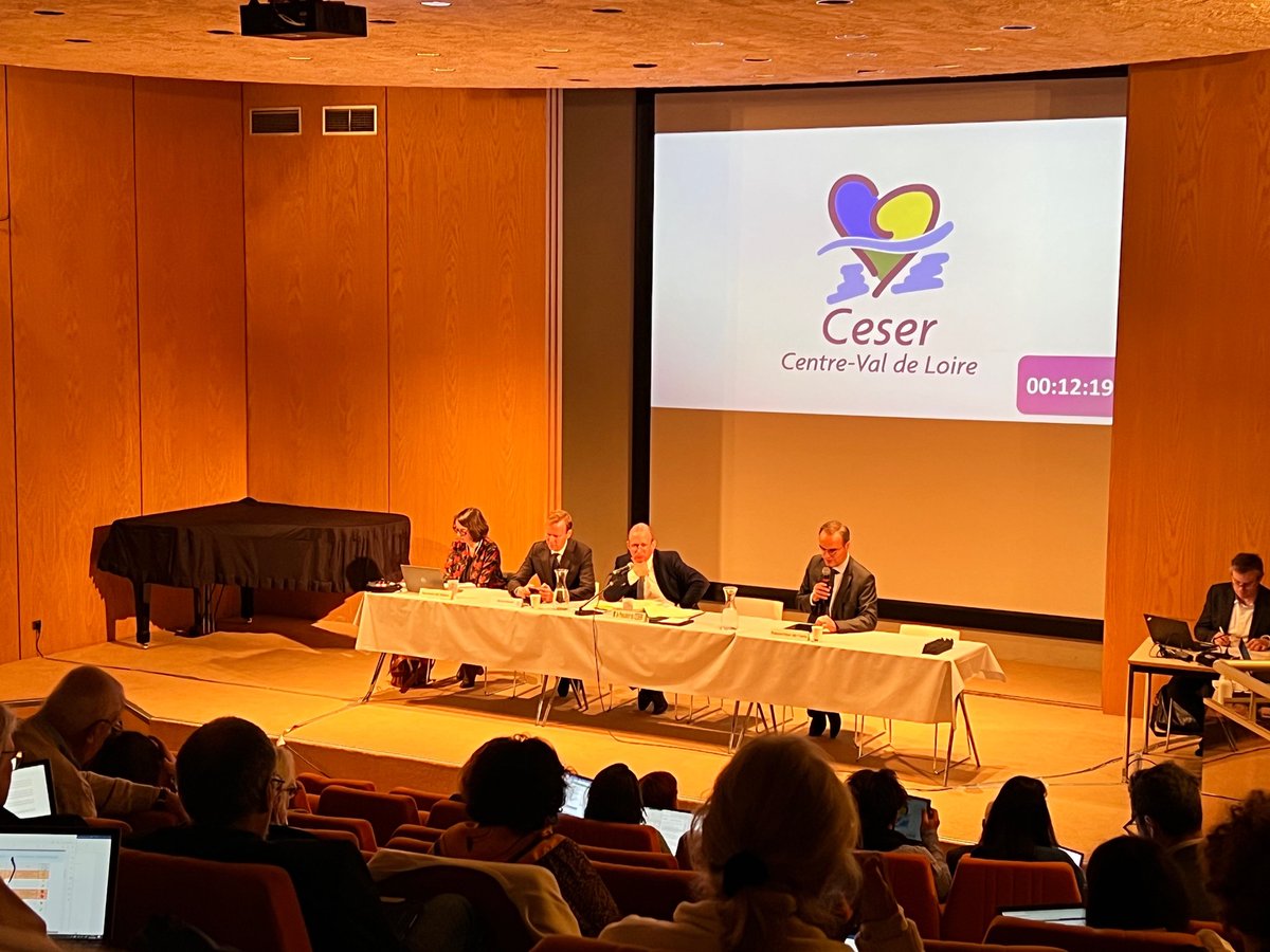 Le Conseil Régional de la Jeunesse <a href="/RCValdeLoire/">Région Centre-Val de Loire</a> est présent à la plénière du @CeserCVL (Conseil Économique Social Environnemental Régional)
À l'ordre du jour Jeunesse, Vie Associative, Budget...