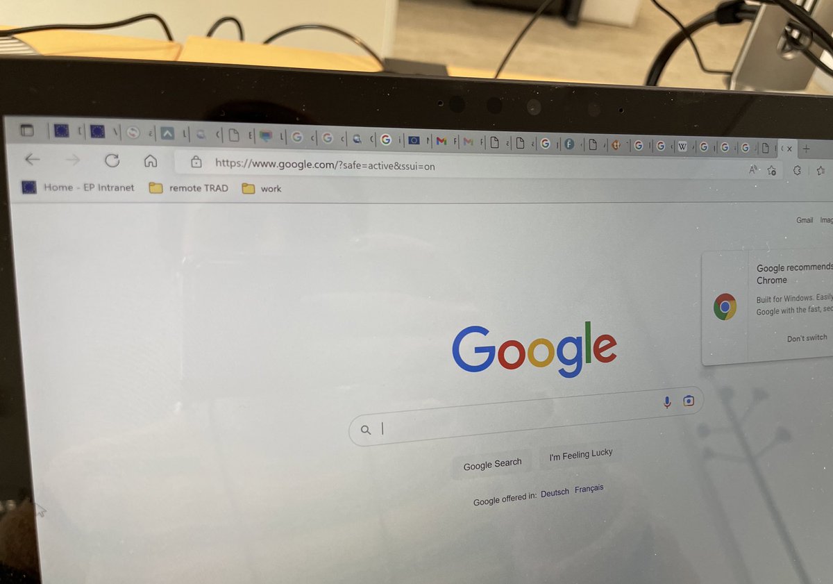 tintadetaronja's tweet image. The translator's life