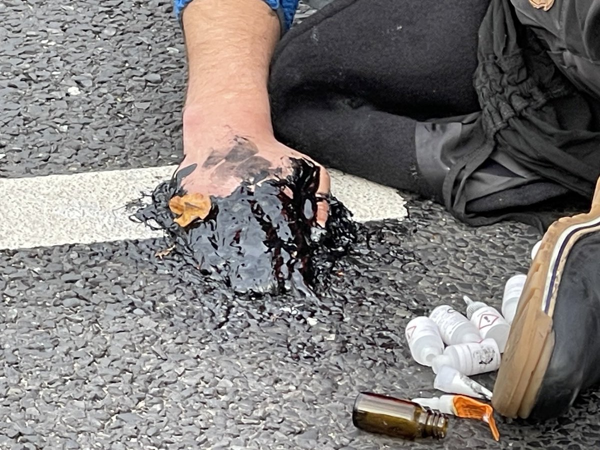 Axel Lier ✏️ tweet media