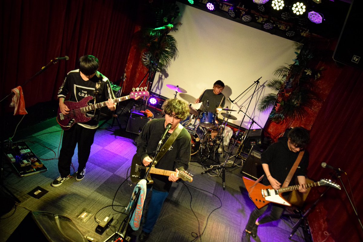 Rock_de_nasiy's tweet photo. 11/5 PUSH OUT FEST vol.2 @push_out_fes 

feat.ユアサレン @ys_designwoner_ 

photo by @0329band 

最高のフェスだったぜ。
踊り狂ってたみんなLOVEだぜ！

#日曜日だし邦ロック好きな人と繋がりたい  #邦ロック勢と繋がりたい #邦ロック好きな人と繋がりたい https://t.co/ZNJMV71aqX