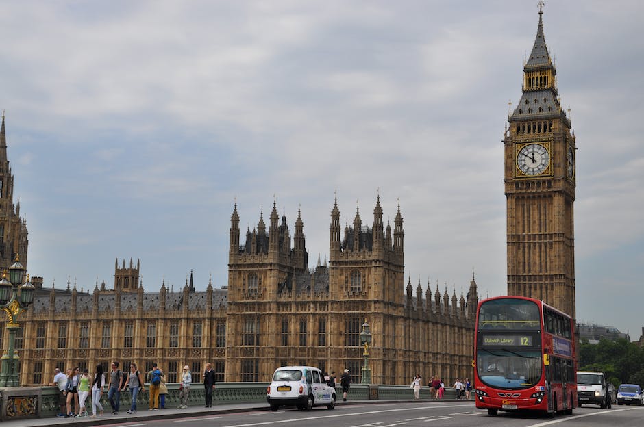Our November Tax Newsletter contains a useful summary of what decisions have been reversed since the September mini-budget and what is still going ahead.

Access it here: ow.ly/S8Ft50LvLUF