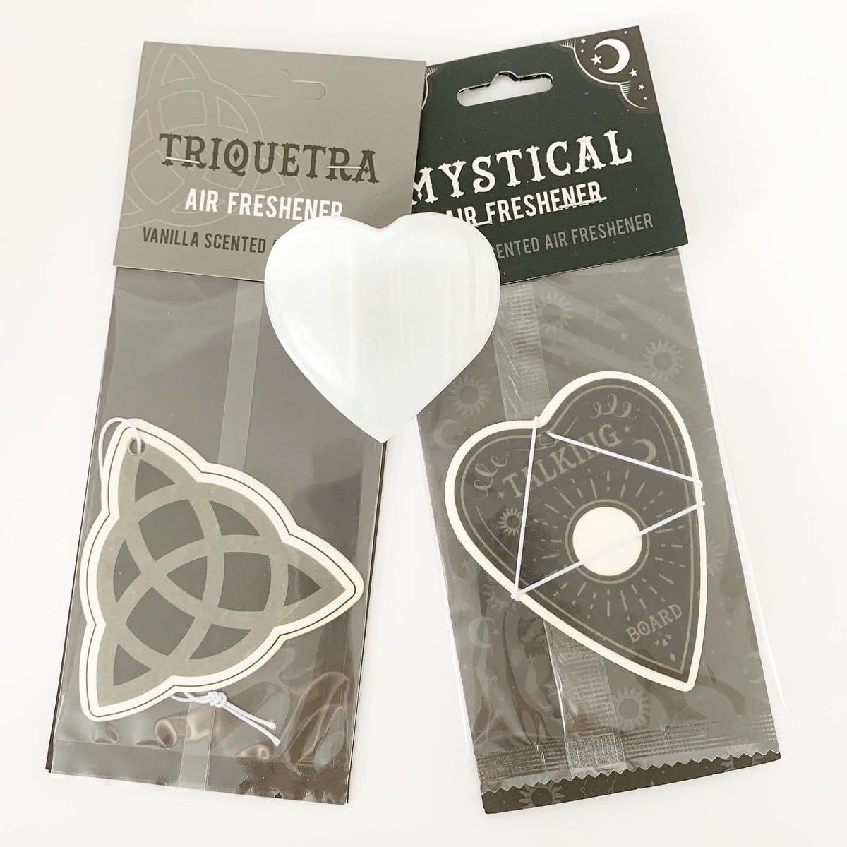 MoonlightMelts's tweet photo. Check out our hanging air fresheners! Different scents and styles available online!✨

https://t.co/8aNa52R7md https://t.co/kBf2ADjZ1U