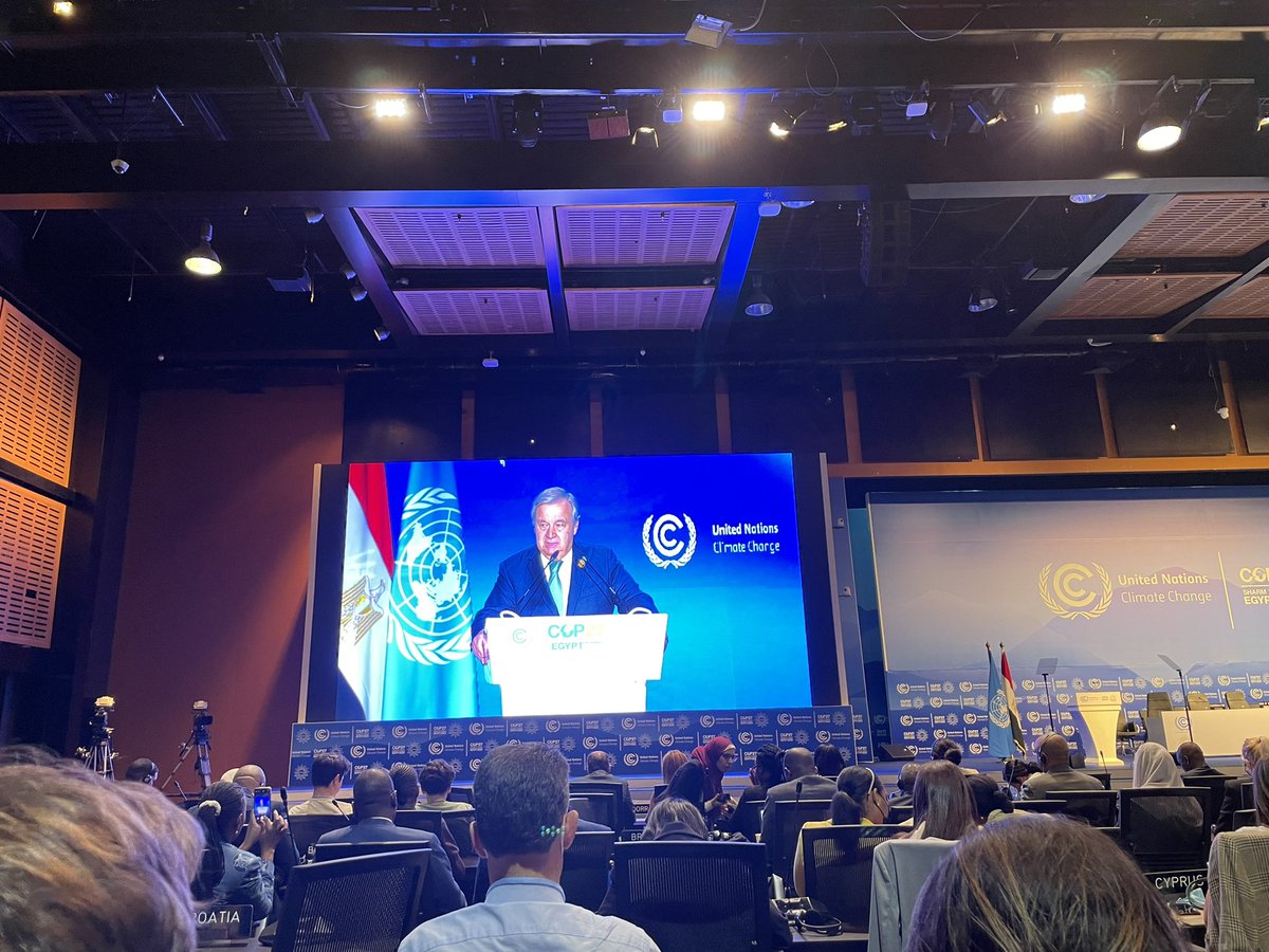 Opening of #COP27, UNSG says that we are losing the climate battle and urges the world to take stronger action. He proposes a #solidaritypact between developed and emerging countries. We need half of climate finance to adaptation. Support for loss and damage for vulnerable people