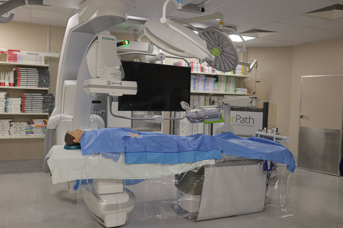 The Wits Donald Gordon Medical Centre (WDGMC) the first and only private teaching hospital in South Africa, launched a state-of-the art endovascular robotics unit. 

Read more: wits.ac.za/news/latest-ne…