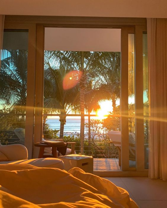 ChinieReese's tweet photo. There is nothing more beautiful than nature in the morning. https://t.co/3v3mURxOwe