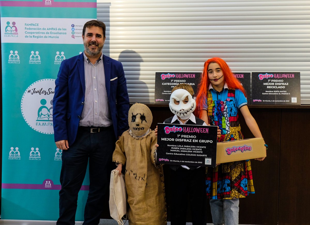 Dulceplus's tweet photo. Entrega de premios del II Concurso de Disfraces #DulceHalloween👻

Gracias a @FampaceMurcia por la colaboración en este evento que realizamos de forma consecutiva por el gran éxito y aceptación que ha tenido entre los más pequeños 🎃

¡Enhorabuena y os esperamos en la próxima!😀 https://t.co/et0ii6j5AO
