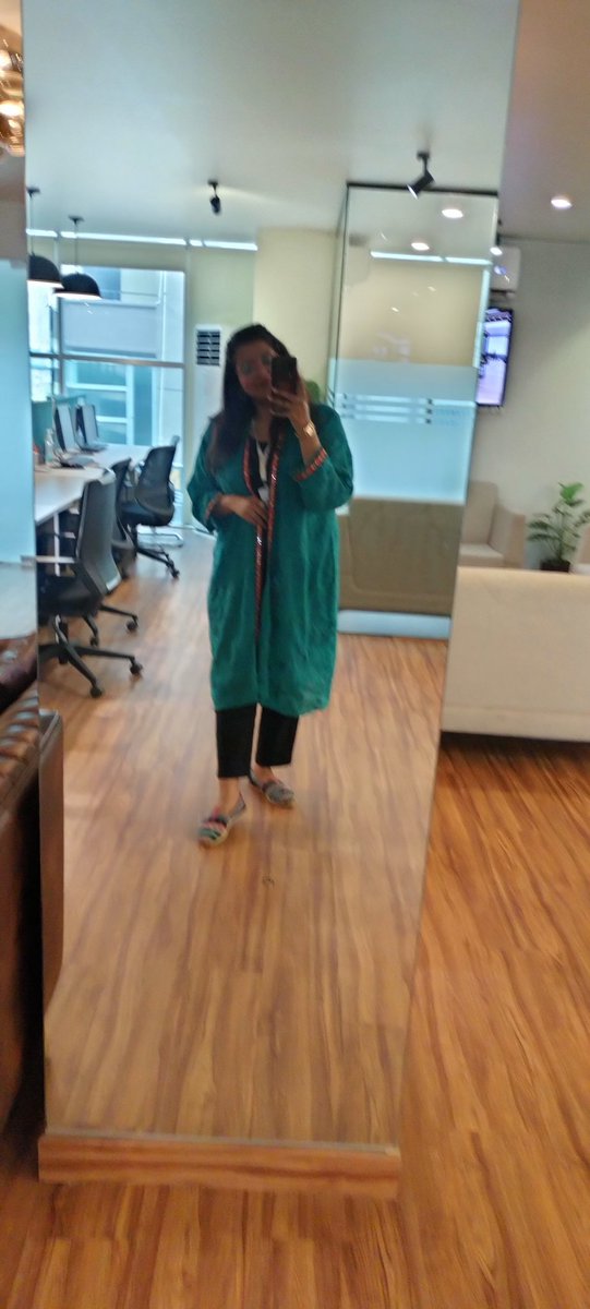 NainaVlog's tweet photo. Hello 
#ifeanyiisalive #BiggBossTamil6 #Trending https://t.co/TwvJp9vtJO