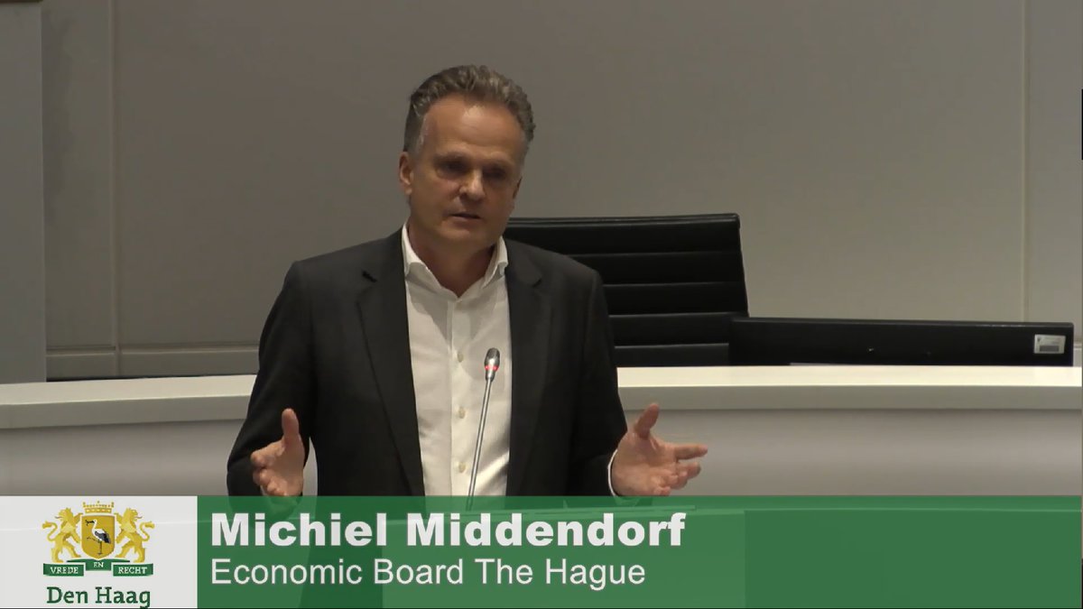''Het is nodig om op het hoogste ambtelijke niveau de arbeidsmarkt multidisciplinair te benaderen. Hierbij moet er worden samengewerkt tussen sociale zaken, economie en onderwijs.''

Michiel Middendorf bij de Commissie Samenleving van de <a href="/GemeenteDenHaag/">Gemeente Den Haag</a> over de arbeidsmarkt.