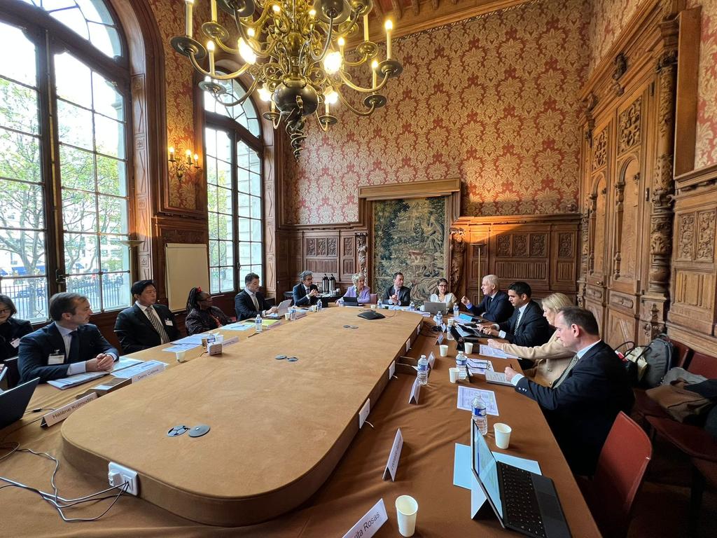 NicolasUribe's tweet photo. Hoy presidí el primer Comite Ejecutivo de la Federación Mundial de Cámaras @WorldChambers con la presencia de representantes de Europa, Asia, Medio Oriente, Oceaniá, Africa y las Américas en las instalaciones de la Cámara de Comercio de París @CCI_Paris_IdF. https://t.co/XKr0M2xSsz