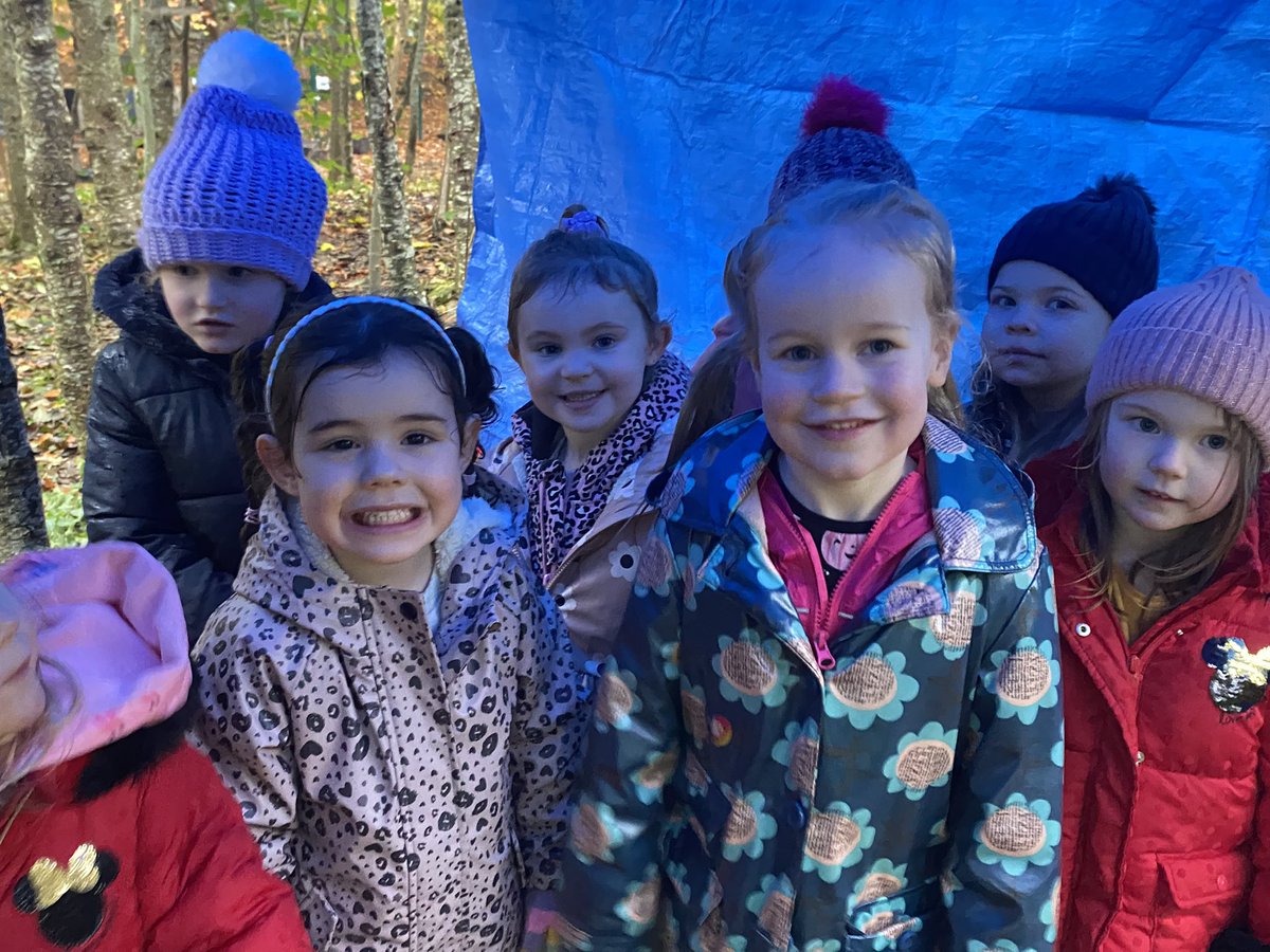 hzschoolnursery's tweet photo. Perfect Day for Den building at the Messy Garden βοΈ π§ #denbuilding #teamwork #keepingdry #imaginativeplay #messygarden #problemsolving βΊοΈ π π³ @hazleheadschool https://t.co/2hzKHUNhFP