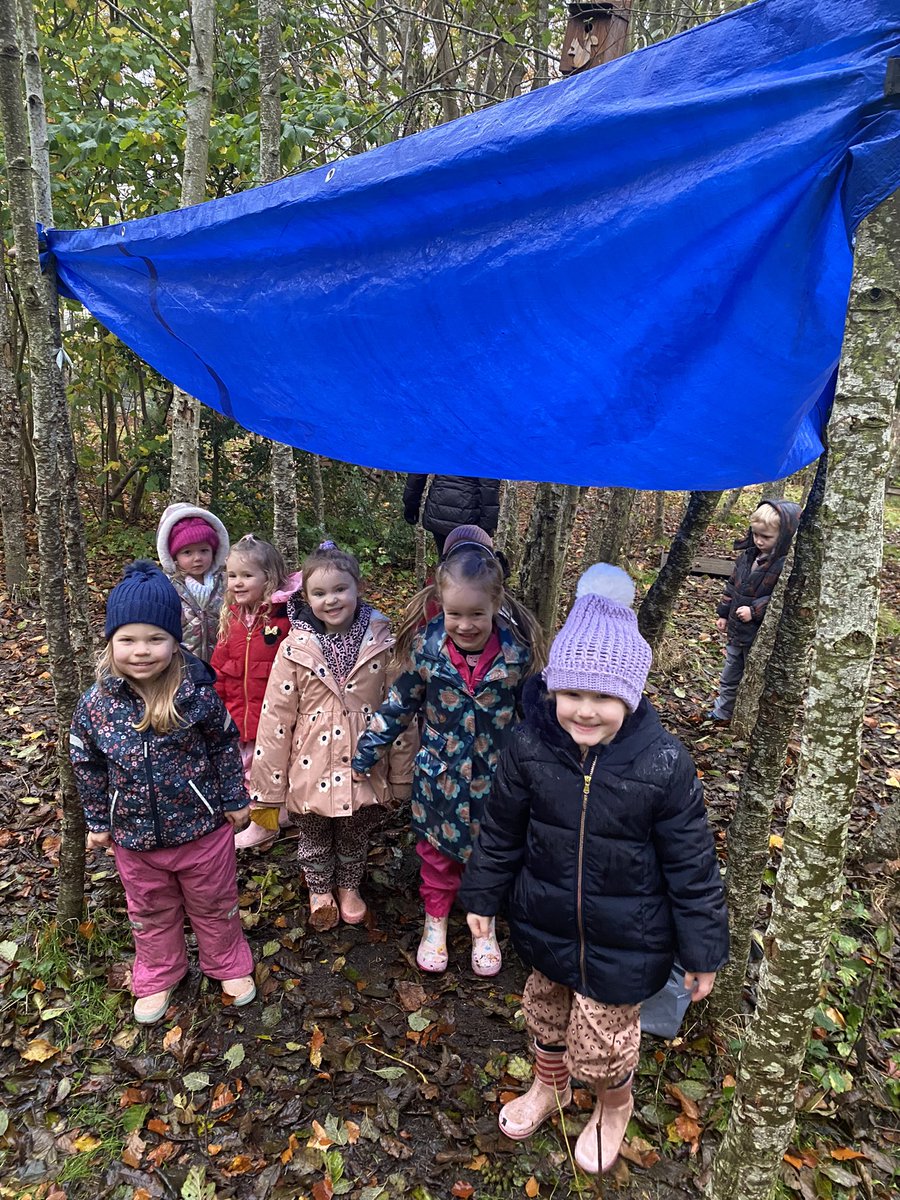 hzschoolnursery's tweet photo. Perfect Day for Den building at the Messy Garden βοΈ π§ #denbuilding #teamwork #keepingdry #imaginativeplay #messygarden #problemsolving βΊοΈ π π³ @hazleheadschool https://t.co/2hzKHUNhFP