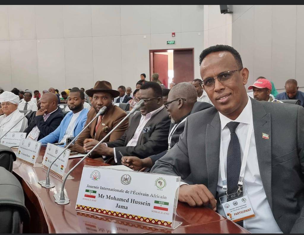 MohamedRaambo's tweet photo. I attended &amp; made a presentation at the International Conference on the 2022 International African Writers Day held in Djibouti &amp; opened by President @IsmailOguelleh. It was my honour to meet the President. I emphasised the importance of Africa owning and presenting its narrative https://t.co/jxlf8n6nMa