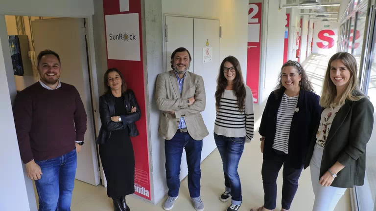 GalegoEnLondres's tweet photo. 🔬🧫🧬🧪 Unha empresa británica explotará unha terapia galega para tumores incurables

👉 https://t.co/wR9vz4RAn3 https://t.co/36U9FlQYEV