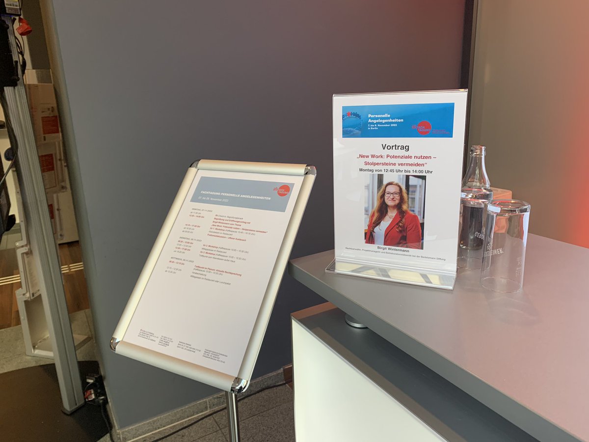 win_bee's tweet photo. Gleich darf ich neuen Betriebsratsmitgliedern über #NewWork und die #DoppelteTransformation erzählen. Freue mich schon sehr auf die Diskussion danach! #ifb #Betriebsrat #Partizipation https://t.co/USIfh35NYn