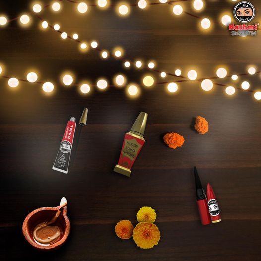 hashmisince1794's tweet photo. This wedding season, here's a little treat for your eyes so you can be festive-ready. 💙
#surma #kajal #hashmisurma #hashmi #love #surmi #bottle #legacy #hashmisurmi #healthy #hashmipakistan https://t.co/Y3cZN6JEHS