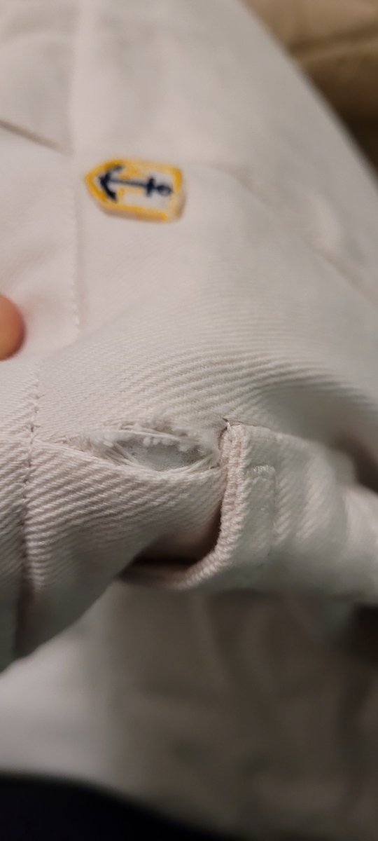 Misowaki's tweet photo. @thehipstore is an absolute joke of a store but I guess that's what you get for buying from JD parent company. Bought a 'new' jacket riddled with faults and stains. CS is a joke. Had to go through PayPal.
If you're considering a purchase, don't bother. https://t.co/eIe2j3uZc6