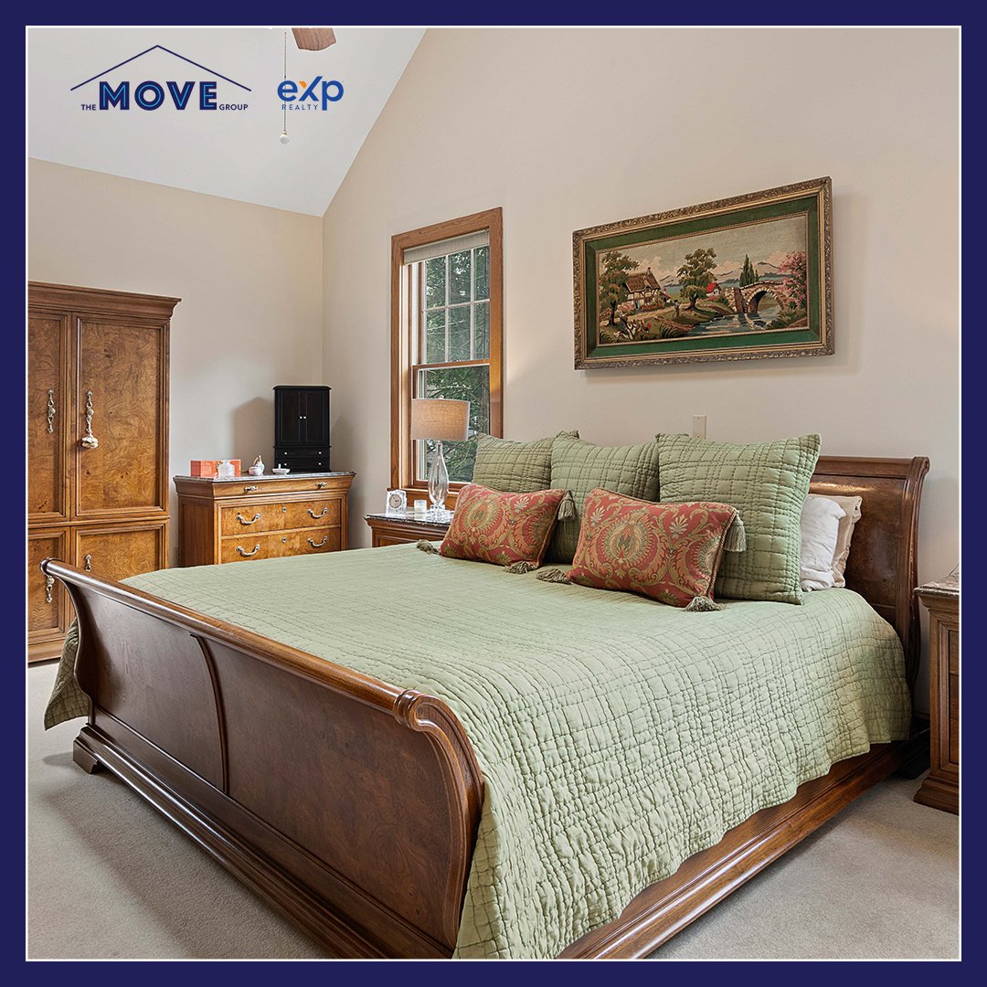 ChrisTarta's tweet photo. A touch of wooden furniture features old ancient aesthetics.
.
.
.
#realtormemes #realestate #realestatememes #realtor #realtors #realtorlife #realtorsofinstagram #realestateagent #realestateagents #realestateagentsofinstagram #housing #homebuyers https://t.co/lXi2swaJwk