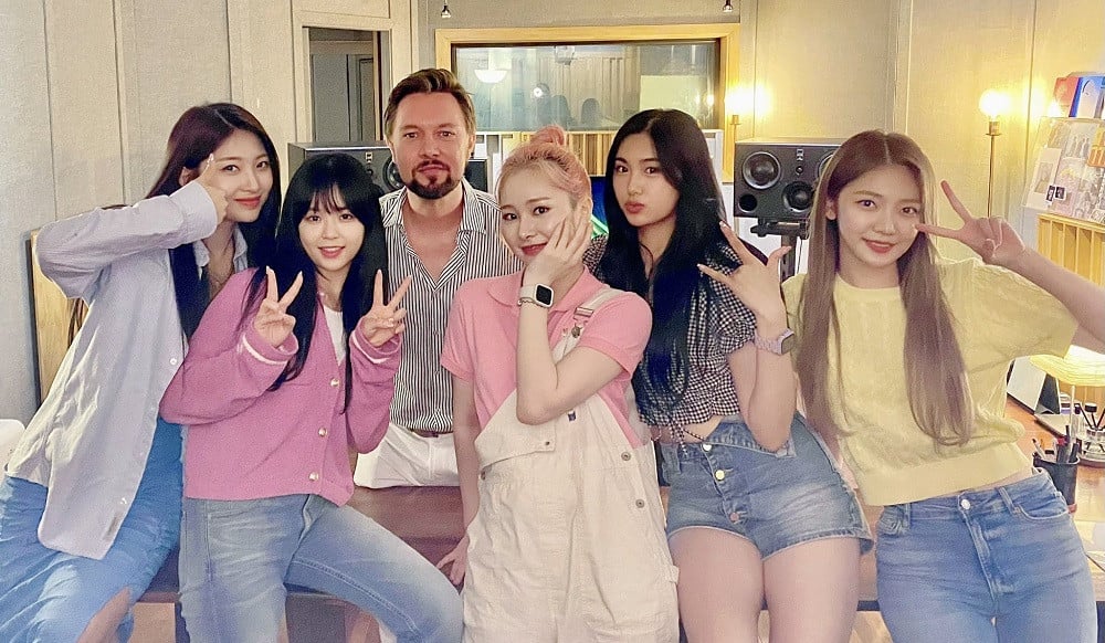 allkpop's tweet photo. [User Content] #EVERGLOW to release collaboration song 'Ghost Light' produced by TheFatRat https://t.co/CsBIjGz2oN https://t.co/BUq4LVc56j