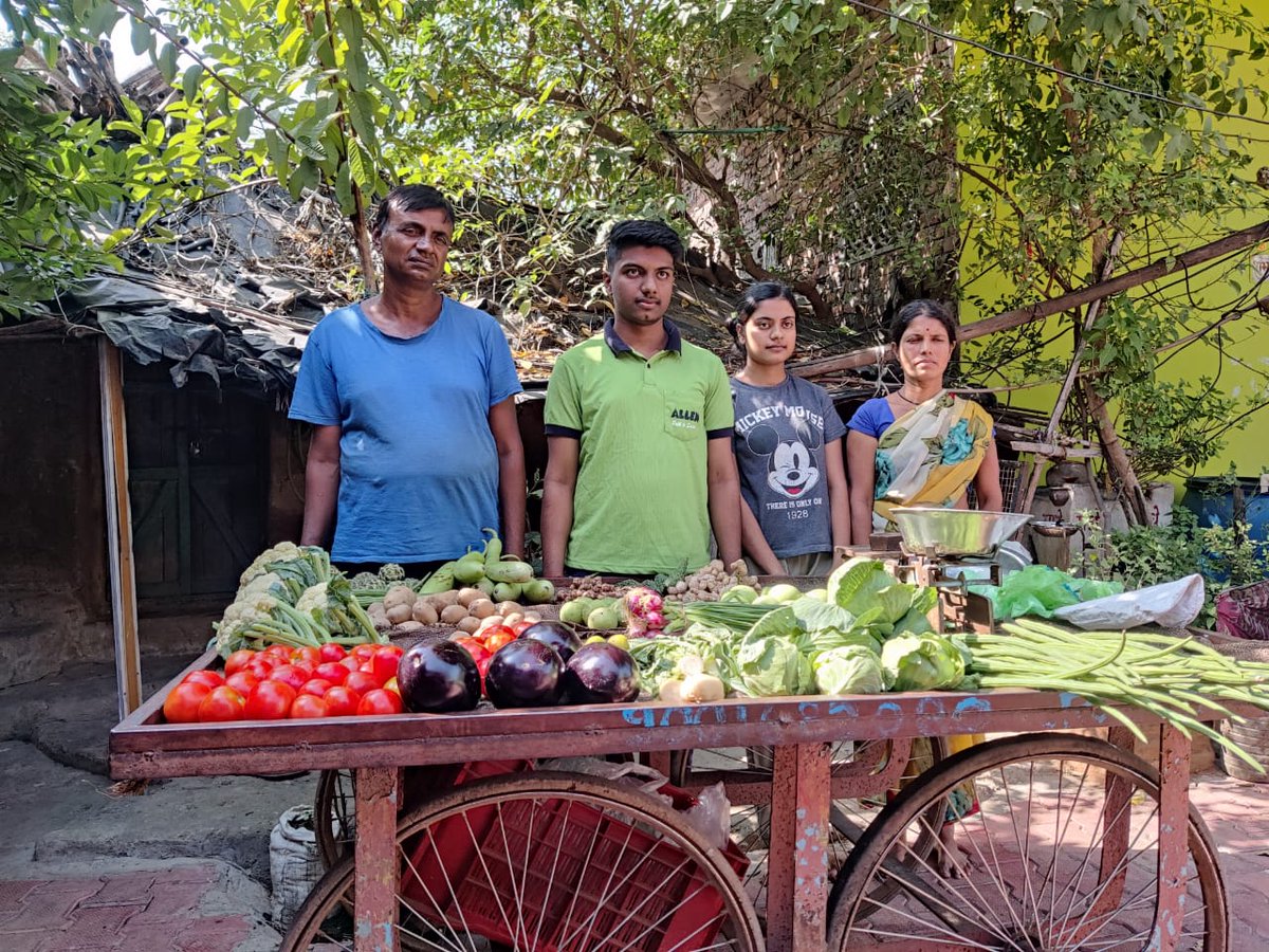 NaveenMOfficial's tweet photo. Touched with the success saga of #ALLEN student & Slum dweller, Vishal Vishwas, who has defied the odds to study at NIT Surat. Son of a vegetable vendor father, Vishal had secured AIR 5677 in #JEEMain2022. Allen extends its best wishes & support to Vishal for a bright future. https://t.co/3LYofWtxwm
