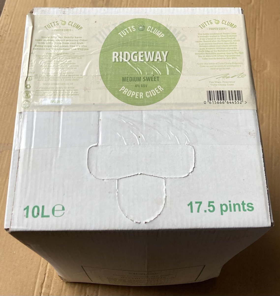 Another #tuttsclumpcider draught top up this morning for <a href="/TheibexinnN/">TheibexinnNewbury</a> 😊 #essentialsupplies #supplychain #propercider