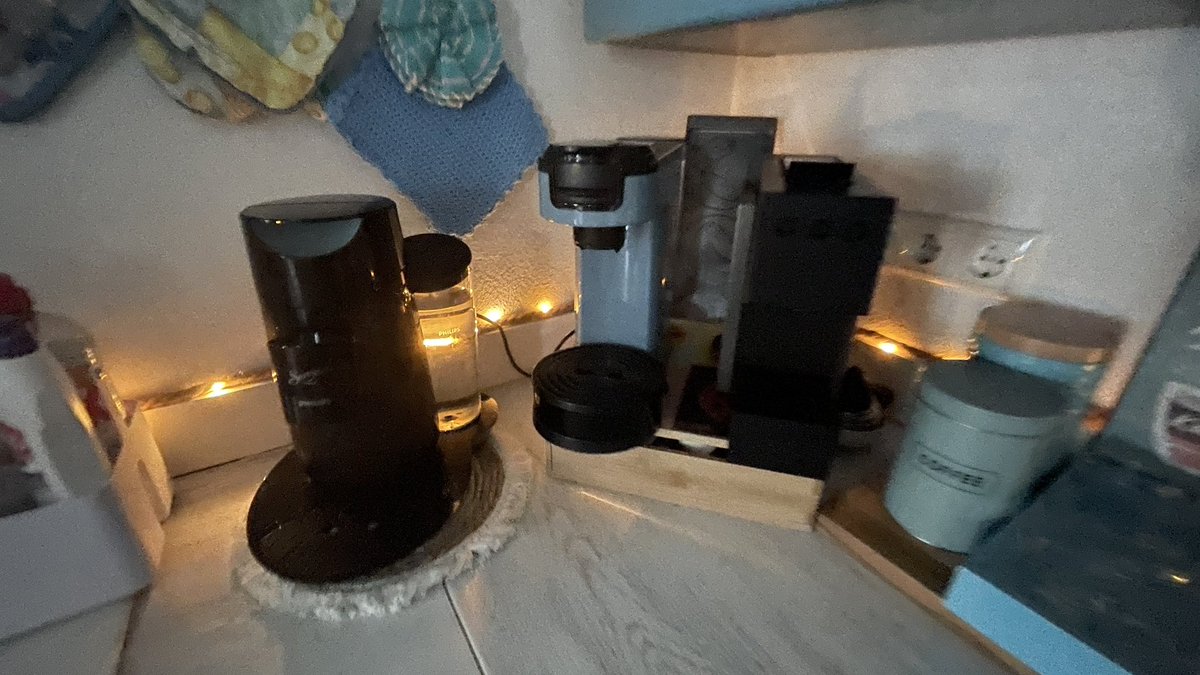 DuitsNederland's tweet photo. #Kaffeebar und #Teeecke eingerichtet … https://t.co/GNe6wz8KD4