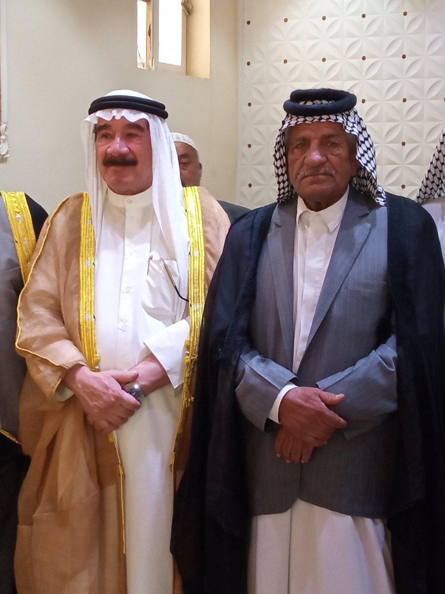 الشيخ قحطان سعيد منصور السماوي 
شيخ قبيلة خفاجة
مع الشيخ عبدالزهرة الفيوم شيخ قبيلة البوناصر في الأحواز