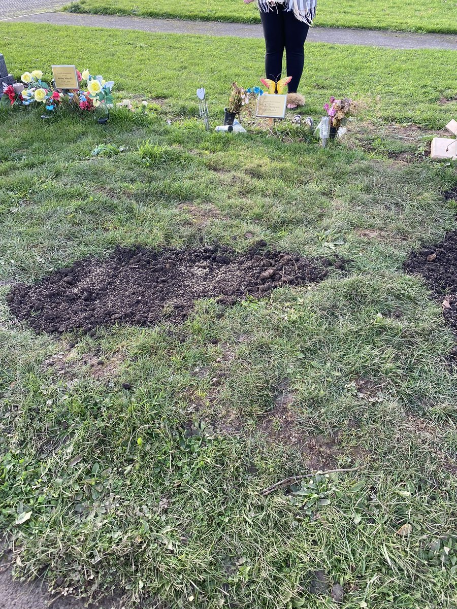 iamdavet's tweet photo. @MbroCouncil @Tees_Issues is it really acceptable for council workers to treat graves with such disrespect! Me and my family are absolutely livid that your works could do this!!! https://t.co/FogCHKKfYk