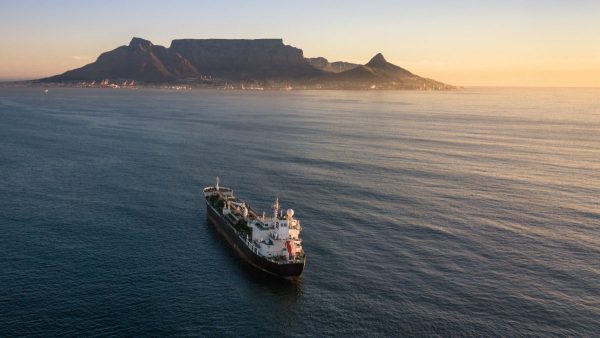 PortalPortuario's tweet photo. Sudáfrica invita a concurso para crear empresa naviera fiscal - https://t.co/Ty4fU1eDKk #Sudáfrica #CMTP https://t.co/Xx8UejTgZE